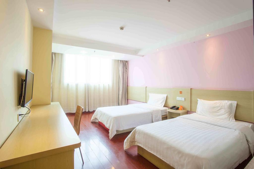 7Days Inn Foshan Qiandeng Lake Nangui Road Subway Station ห้อง รูปภาพ