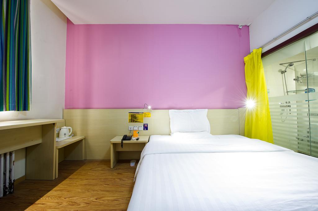 7Days Inn Foshan Qiandeng Lake Nangui Road Subway Station ภายนอก รูปภาพ