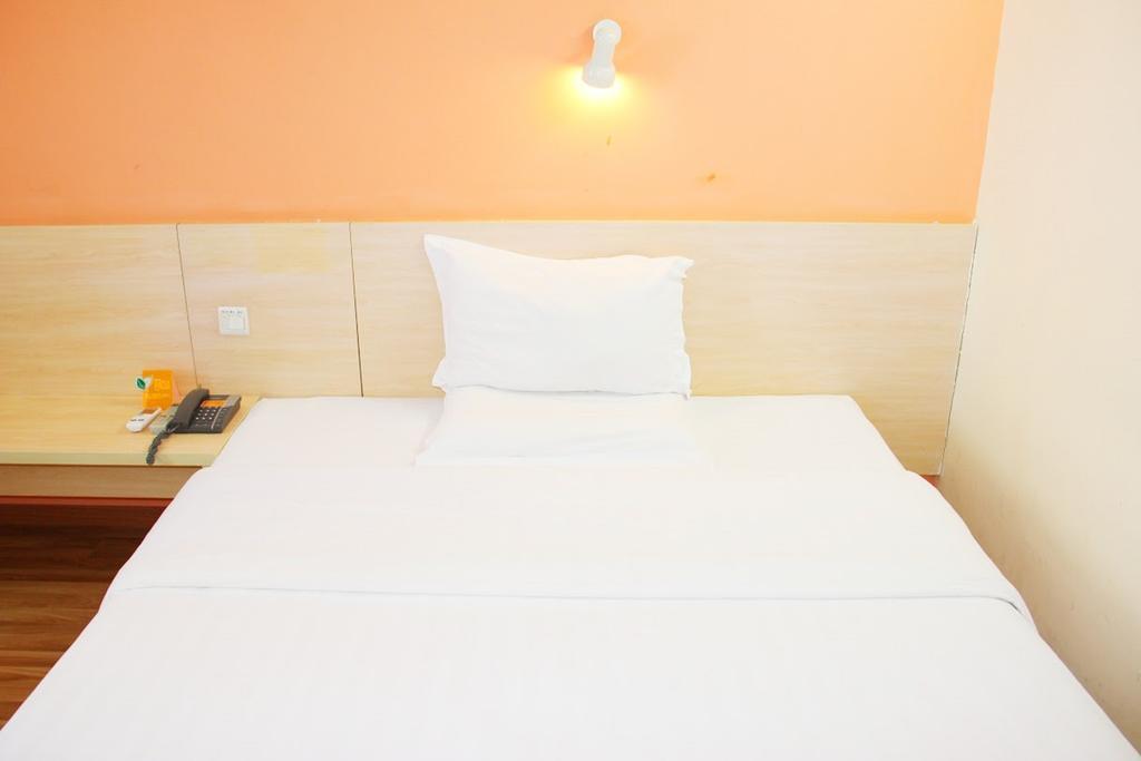 7Days Inn Foshan Qiandeng Lake Nangui Road Subway Station ภายนอก รูปภาพ